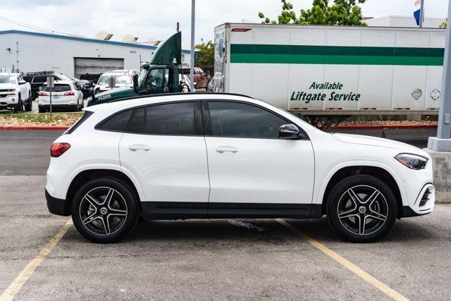 new 2025 Mercedes-Benz GLA 250 car, priced at $49,870