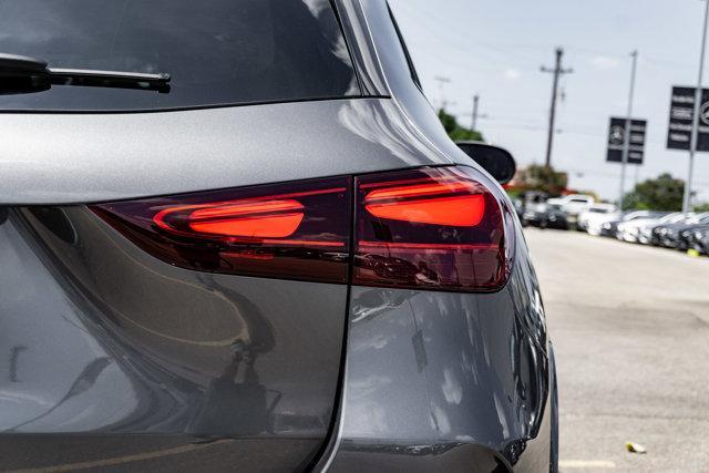 new 2025 Mercedes-Benz GLA 250 car, priced at $50,270