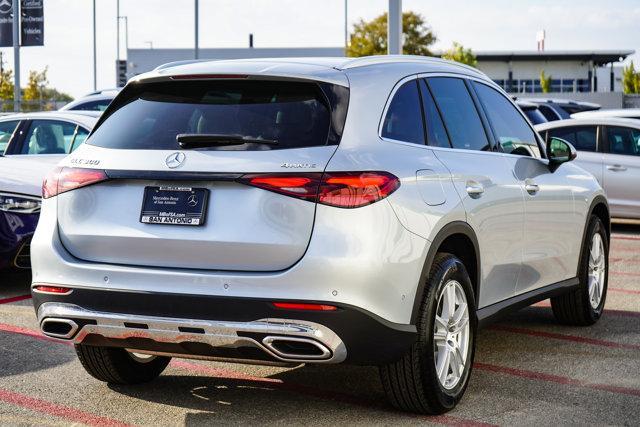 new 2025 Mercedes-Benz GLC 300 car, priced at $58,380