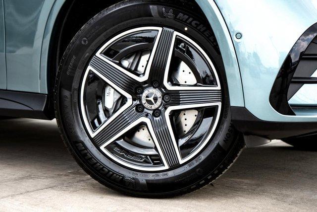 new 2025 Mercedes-Benz GLC 300 car, priced at $61,405
