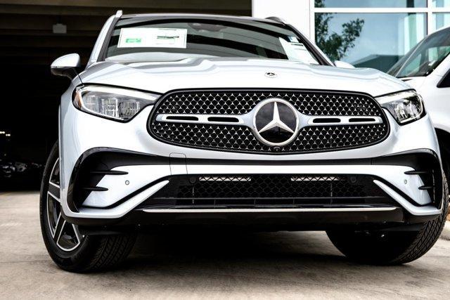 new 2025 Mercedes-Benz GLC 350e car, priced at $71,105