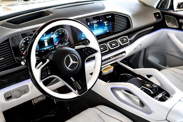 new 2025 Mercedes-Benz Maybach GLS 600 car, priced at $209,400