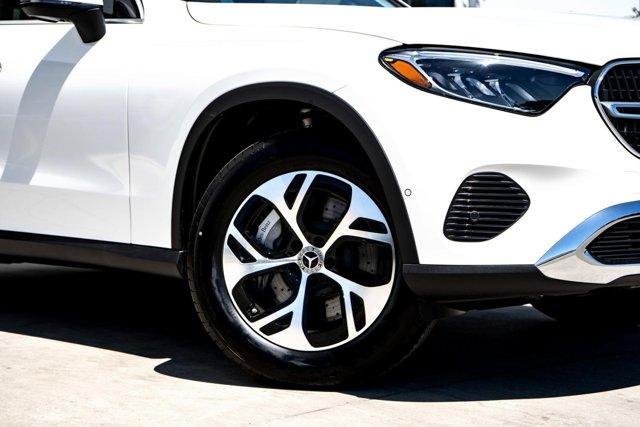 new 2025 Mercedes-Benz GLC 350e car, priced at $61,400
