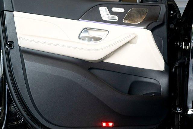 new 2026 Mercedes-Benz GLS 580 car, priced at $126,335