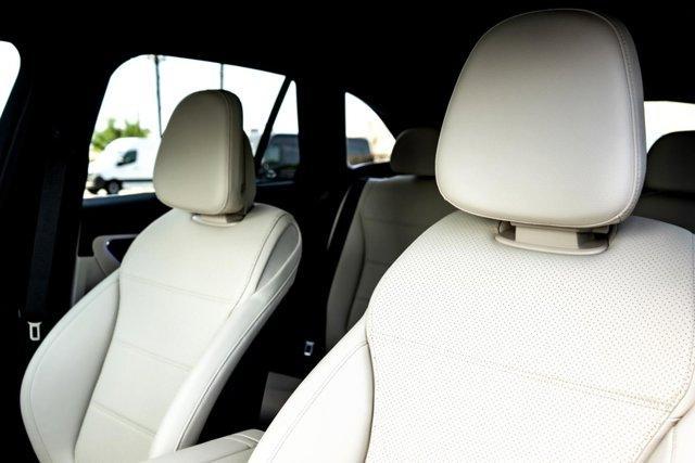 new 2025 Mercedes-Benz GLC 300 car, priced at $54,585
