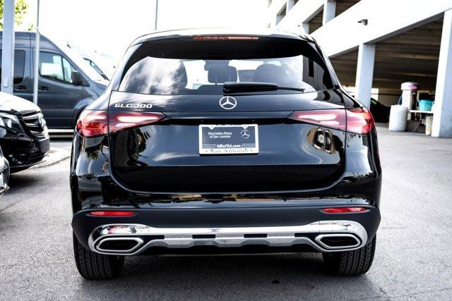 new 2025 Mercedes-Benz GLC 300 car, priced at $54,585