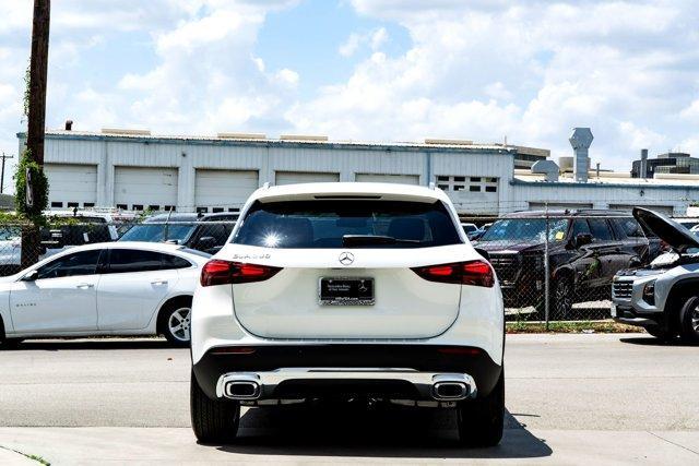 new 2026 Mercedes-Benz GLA 250 car, priced at $47,515