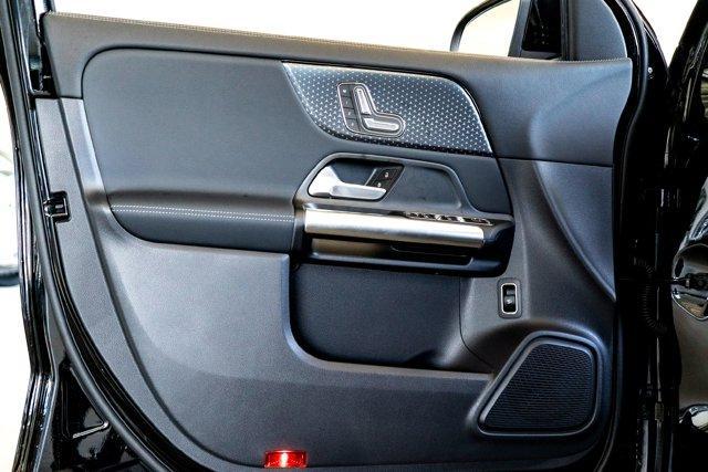 new 2026 Mercedes-Benz GLA 250 car, priced at $43,420