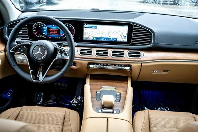 new 2024 Mercedes-Benz GLS 450 car, priced at $95,615