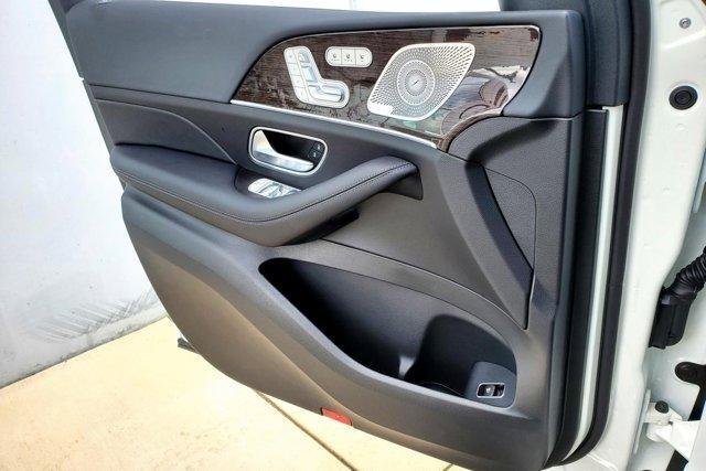 new 2025 Mercedes-Benz GLE 450 car, priced at $85,425