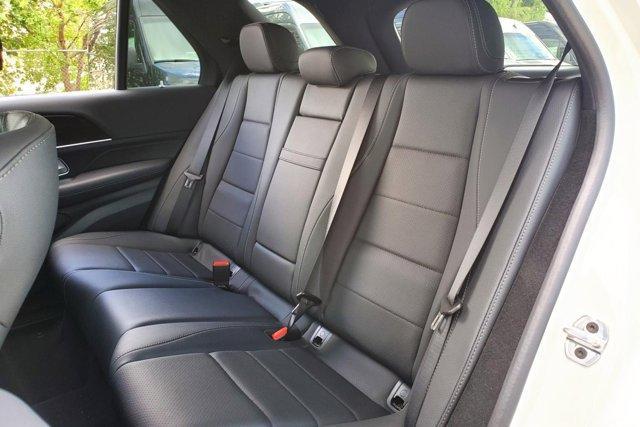 new 2025 Mercedes-Benz GLE 450 car, priced at $85,425