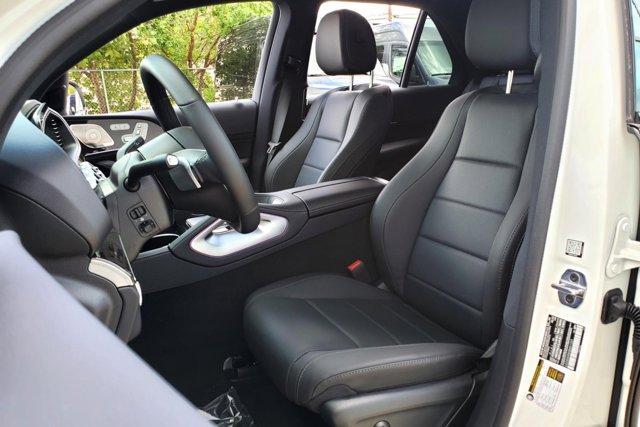 new 2025 Mercedes-Benz GLE 450 car, priced at $85,425