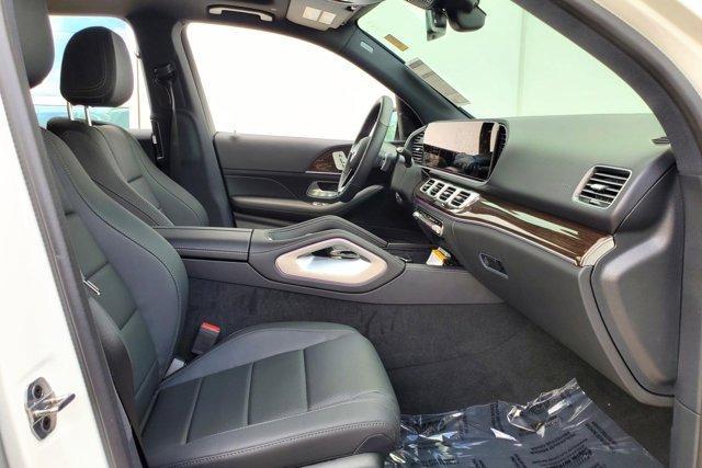 new 2025 Mercedes-Benz GLE 450 car, priced at $85,425