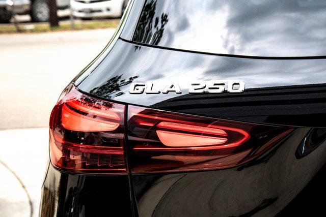 new 2025 Mercedes-Benz GLA 250 car, priced at $42,250