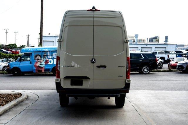 new 2025 Mercedes-Benz Sprinter 2500 car, priced at $75,673