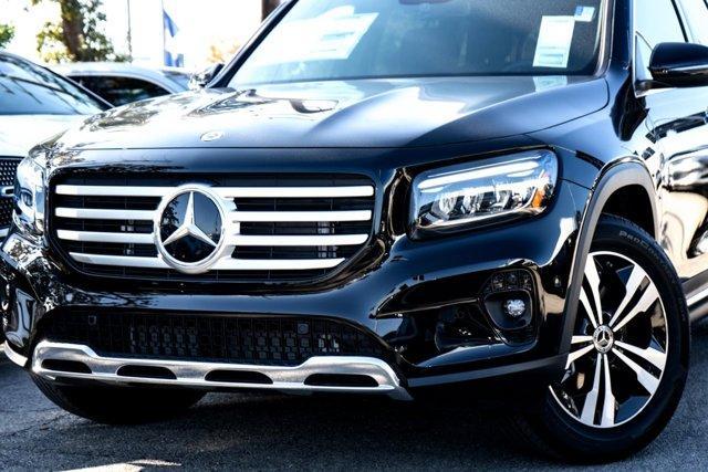 new 2025 Mercedes-Benz GLB 250 car, priced at $47,145