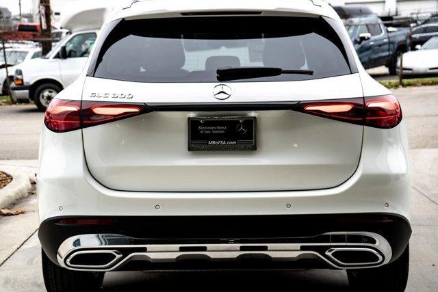 new 2025 Mercedes-Benz GLC 300 car, priced at $52,535