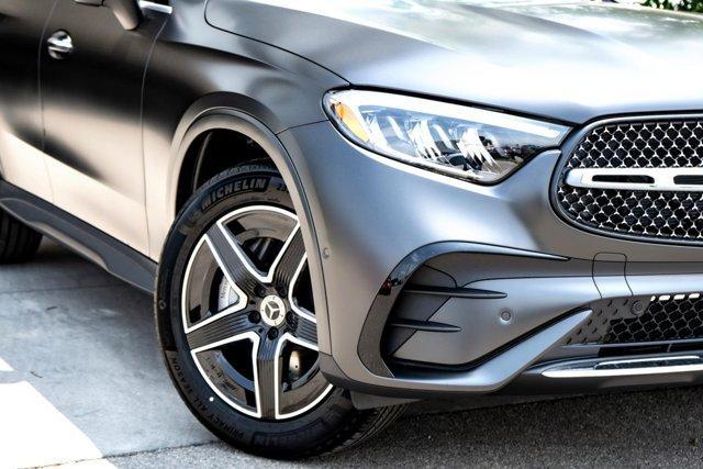 new 2025 Mercedes-Benz GLC 300 car, priced at $63,945