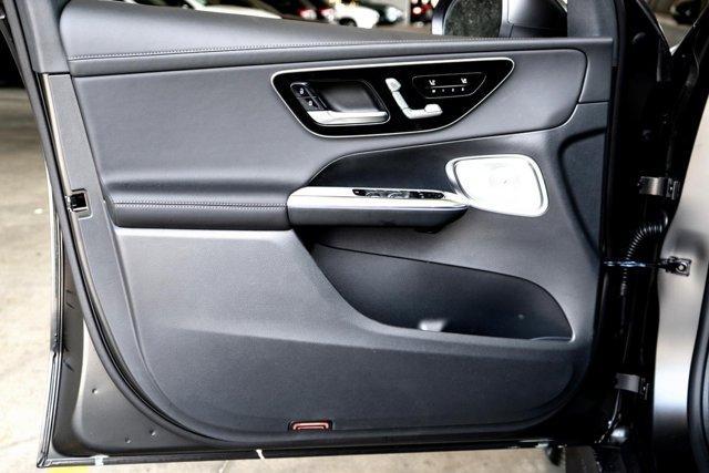 new 2025 Mercedes-Benz GLC 300 car, priced at $63,945