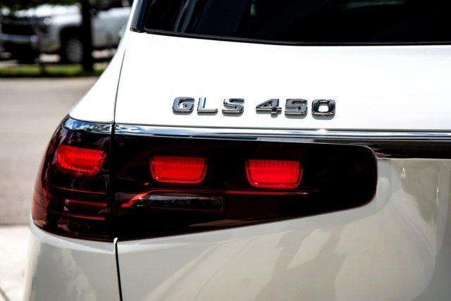 new 2025 Mercedes-Benz GLS 450 car, priced at $100,365