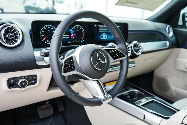 new 2025 Mercedes-Benz GLB 250 car, priced at $48,645