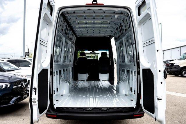 new 2025 Mercedes-Benz Sprinter 2500 car, priced at $65,125
