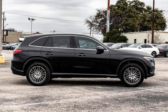 new 2025 Mercedes-Benz GLC 300 car, priced at $51,415