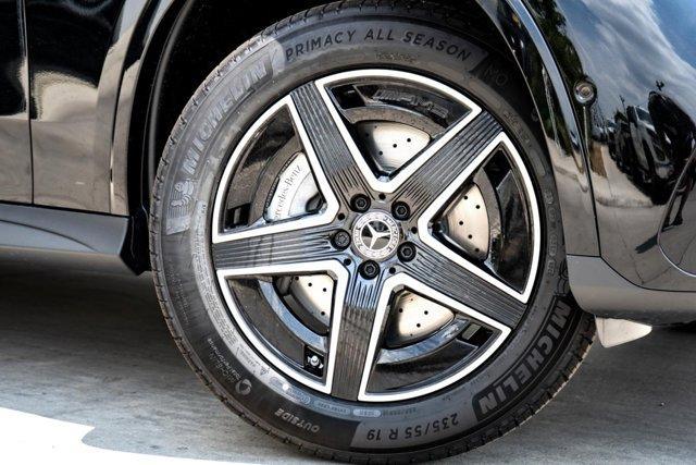 new 2025 Mercedes-Benz GLC 300 car, priced at $60,415