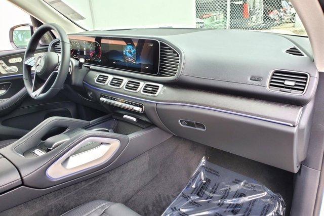 new 2025 Mercedes-Benz GLS 450 car, priced at $106,165