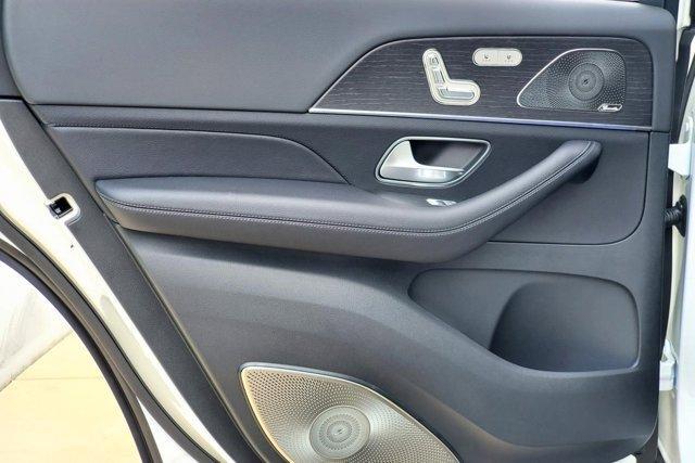 new 2025 Mercedes-Benz GLS 450 car, priced at $106,165