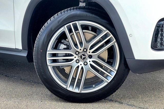 new 2025 Mercedes-Benz GLS 450 car, priced at $106,165