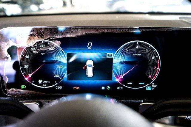 new 2025 Mercedes-Benz GLB 250 car, priced at $47,110