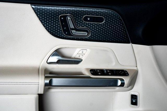 new 2025 Mercedes-Benz GLB 250 car, priced at $47,110