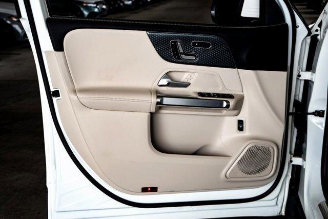 new 2025 Mercedes-Benz GLB 250 car, priced at $47,110