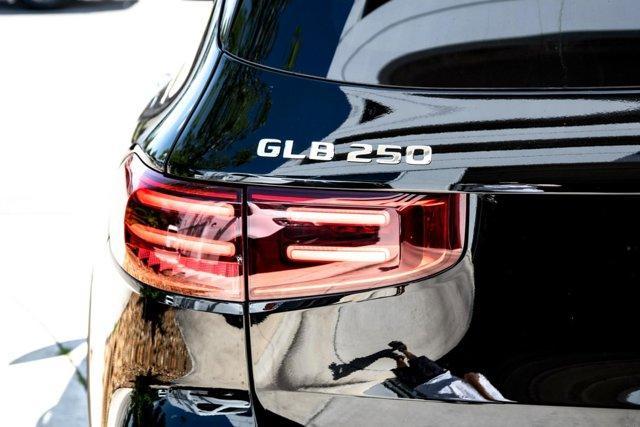 new 2025 Mercedes-Benz GLB 250 car, priced at $47,145