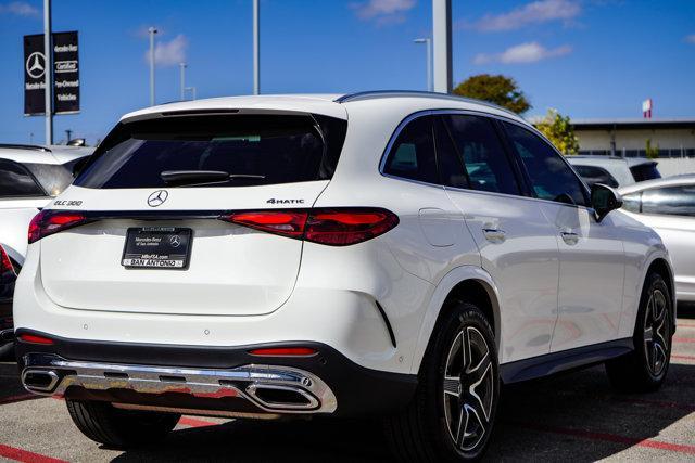 new 2025 Mercedes-Benz GLC 300 car, priced at $62,115