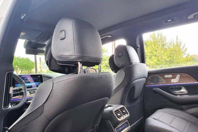 new 2025 Mercedes-Benz GLS 580 car, priced at $121,955