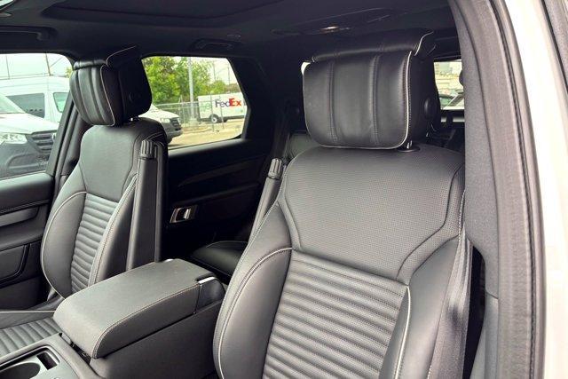 used 2022 Land Rover Discovery car, priced at $37,860