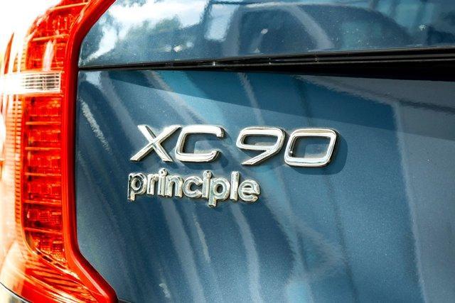 used 2023 Volvo XC90 Recharge Plug-In Hybrid car, priced at $47,055