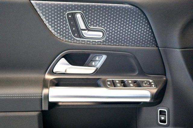 new 2025 Mercedes-Benz GLA 250 car, priced at $42,250