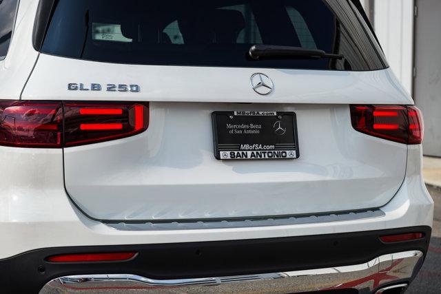 new 2025 Mercedes-Benz GLB 250 car, priced at $48,645