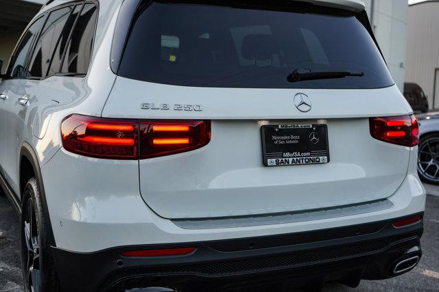 new 2025 Mercedes-Benz GLB 250 car, priced at $52,570