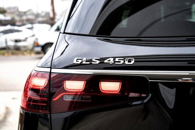 new 2025 Mercedes-Benz GLS 450 car, priced at $96,585