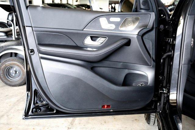 new 2025 Mercedes-Benz GLS 450 car, priced at $95,595