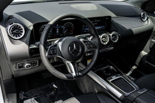 new 2025 Mercedes-Benz GLA 250 car, priced at $45,650