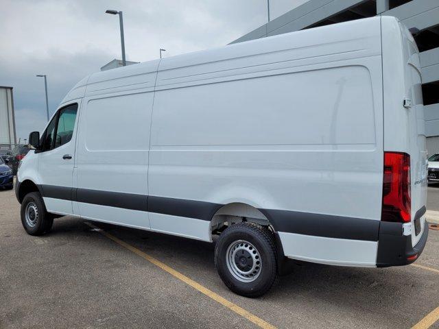 new 2024 Mercedes-Benz Sprinter 2500 car, priced at $77,108