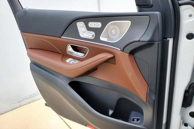 new 2025 Mercedes-Benz GLE 450 car, priced at $81,345