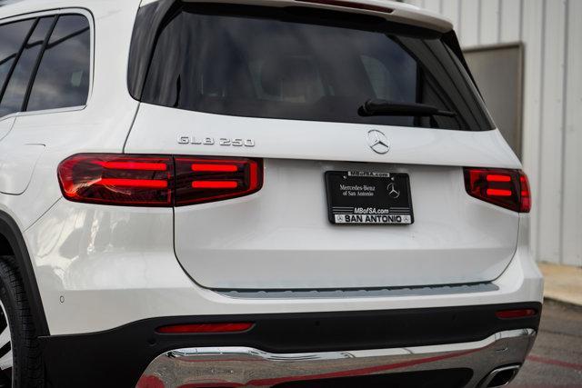 new 2025 Mercedes-Benz GLB 250 car, priced at $47,145