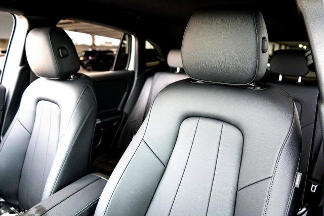 new 2025 Mercedes-Benz GLA 250 car, priced at $49,495