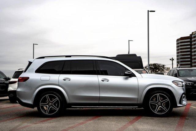 new 2025 Mercedes-Benz GLS 450 car, priced at $95,865